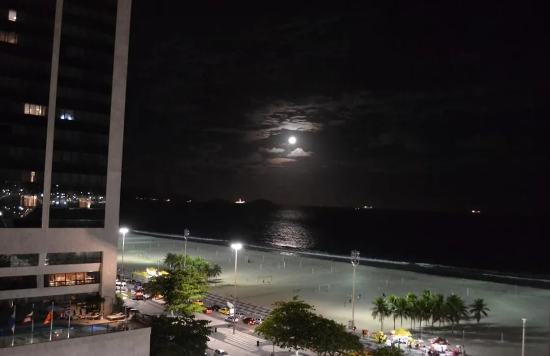 Studio moderno com vista privilegiada para a praia-1